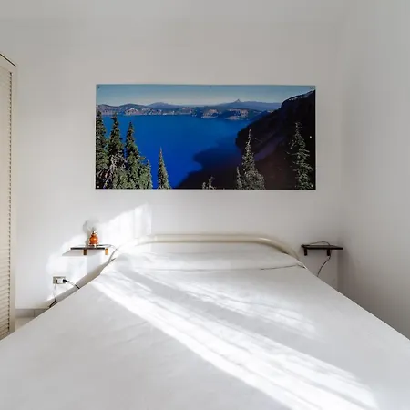 ヴィラ La Castellana *